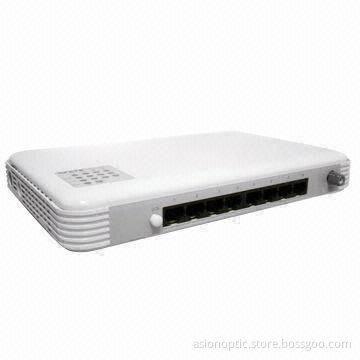 Fast Ethernet Media Converter with 1-port 100Base-FX or 10/100Base-TX Uplink and Managed CPE Switch